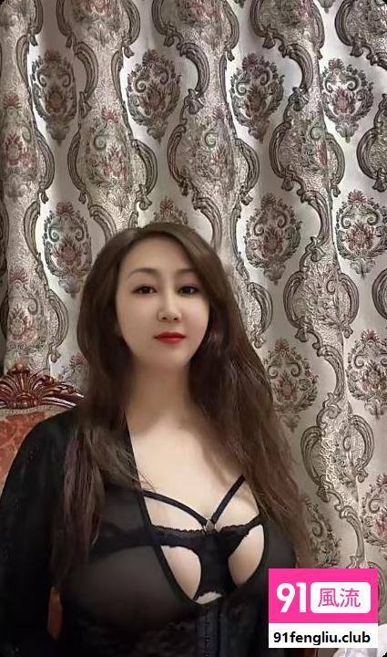 很会玩的小嫂子